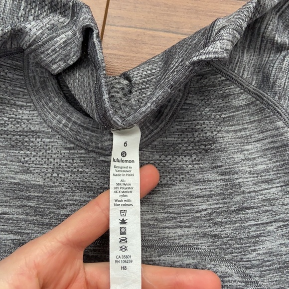 Grey Long sleeve lulu top - Picture 2 of 2